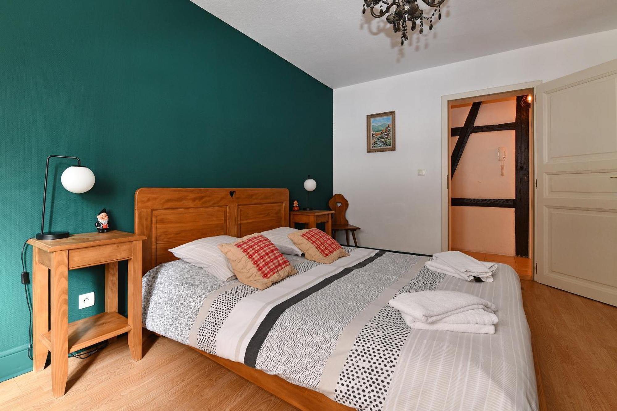 Au Nid D'Hirondelles Apartment Ribeauville  Bagian luar foto