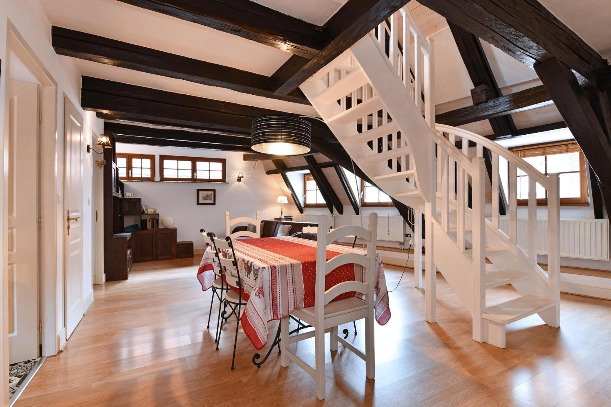 Au Nid D'Hirondelles Apartment Ribeauville  Bagian luar foto